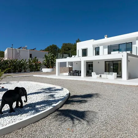Nivaria Villa *